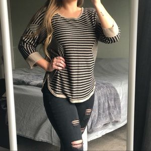 Black & Tan 3/4 Sleeve Top Size Large